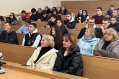 photo_5248996974487342139_y