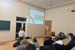 photo_5248996974487342140_y