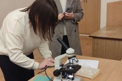 photo_5248996974487342195_y