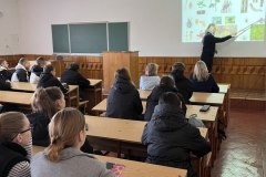 photo_5206505243825344142_y