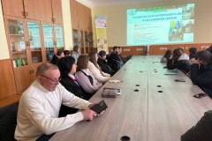 photo_5467690086356353061_y