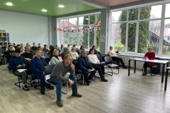 8dc9810e-d3ce-493d-93bf-7e4d551cb619