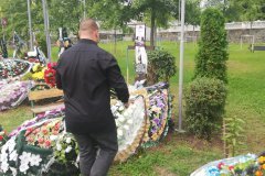 ef18e53e-2144-4008-bdde-bba45c8d13b1