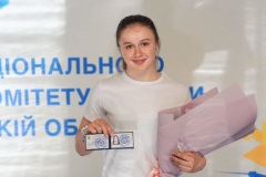 головна-бондар-звання