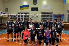 головна-вовки