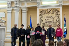 photo_5467456341351203113_y