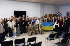 photo_5467456341351203105_y-1